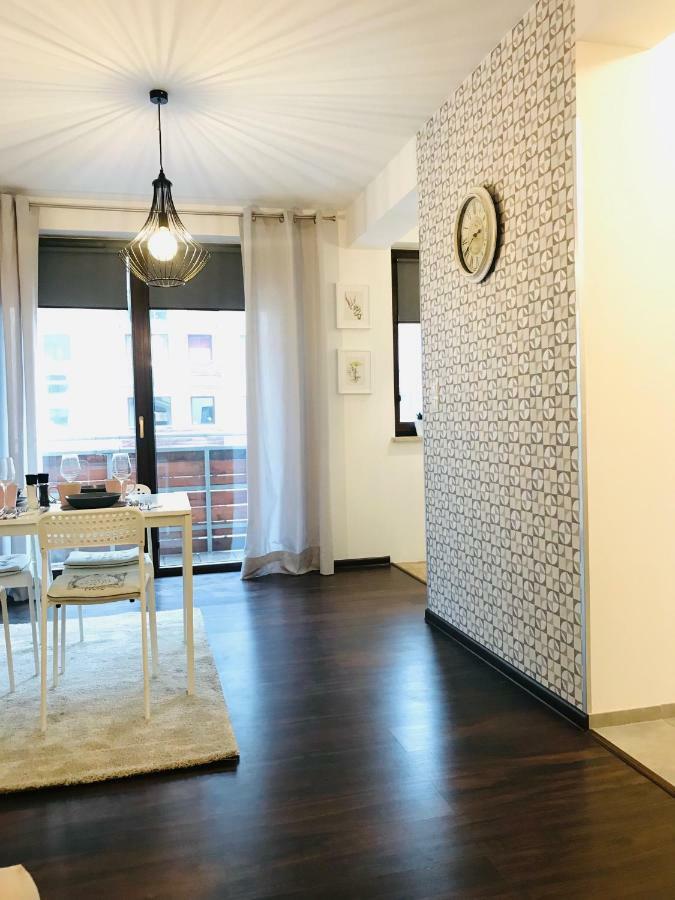 Bird House Apartment In The City Center クラクフ エクステリア 写真