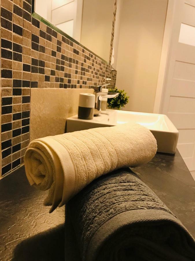 Bird House Apartment In The City Center クラクフ エクステリア 写真